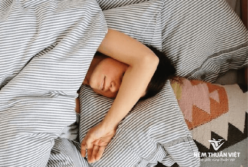 triệu chứng rối loạn giấc ngủ là ngủ nhiều