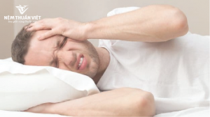 triệu chứng đau đầu mất ngủ sau khi ngủ đậy