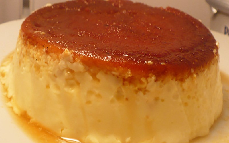 Bánh flan bị rỗ