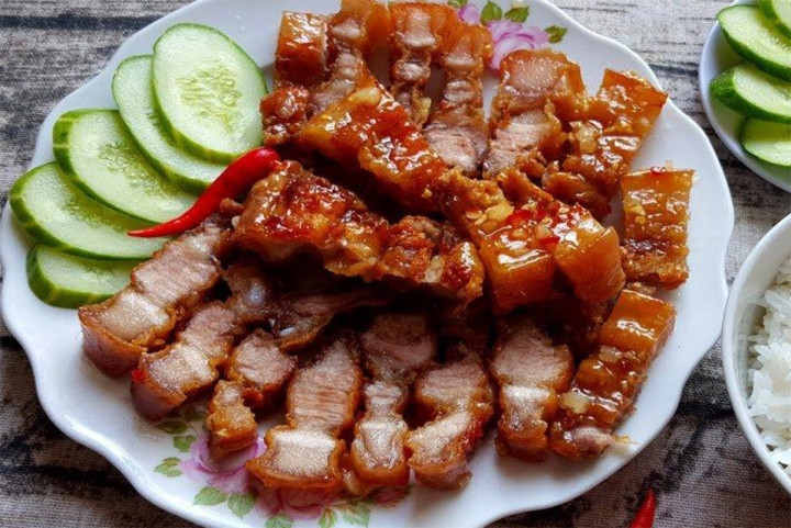 Ba Chỉ Chiên Nước Mắm Đơn Giản