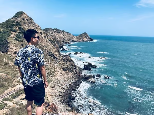 Chụp Ảnh Chân Dung Nam với Biển và Bầu Trời