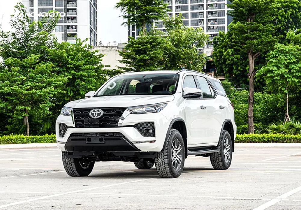 Xe Toyota Fortuner