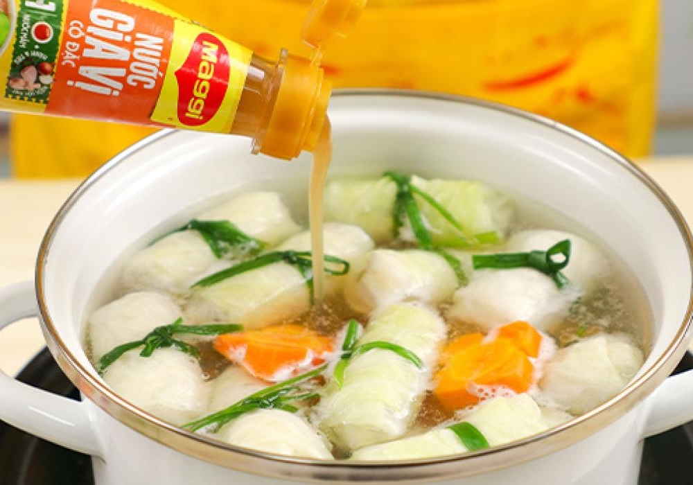 Canh bắp cải cuộn thịt